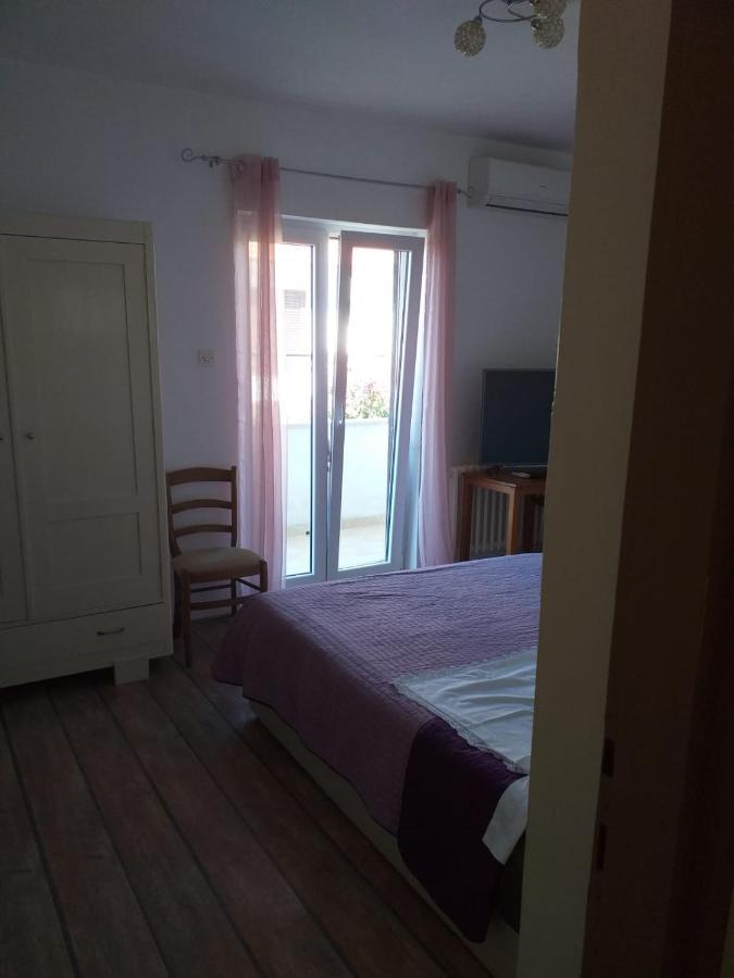 Apartmani Tina Jelsa  Exterior photo