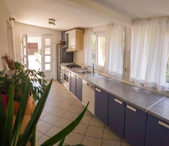 Apartmani Tina Jelsa  Exterior photo